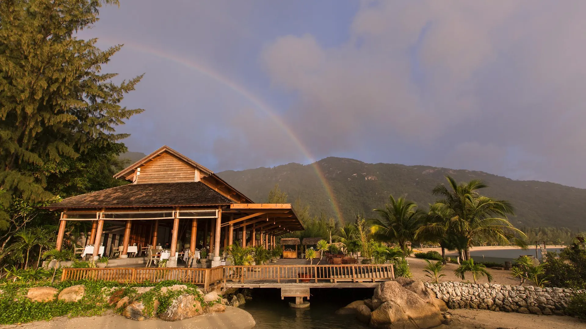 L'Alya Ninh Van Bay Resort