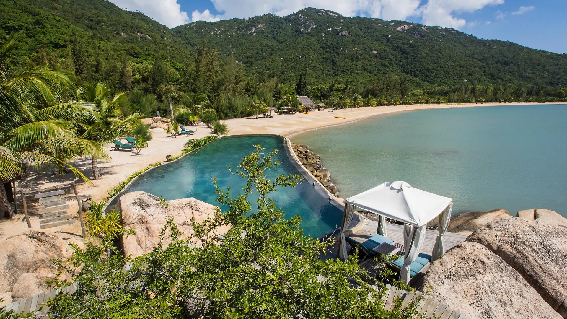 ***** Resort L'Alya Ninh Van Bay Vietnam