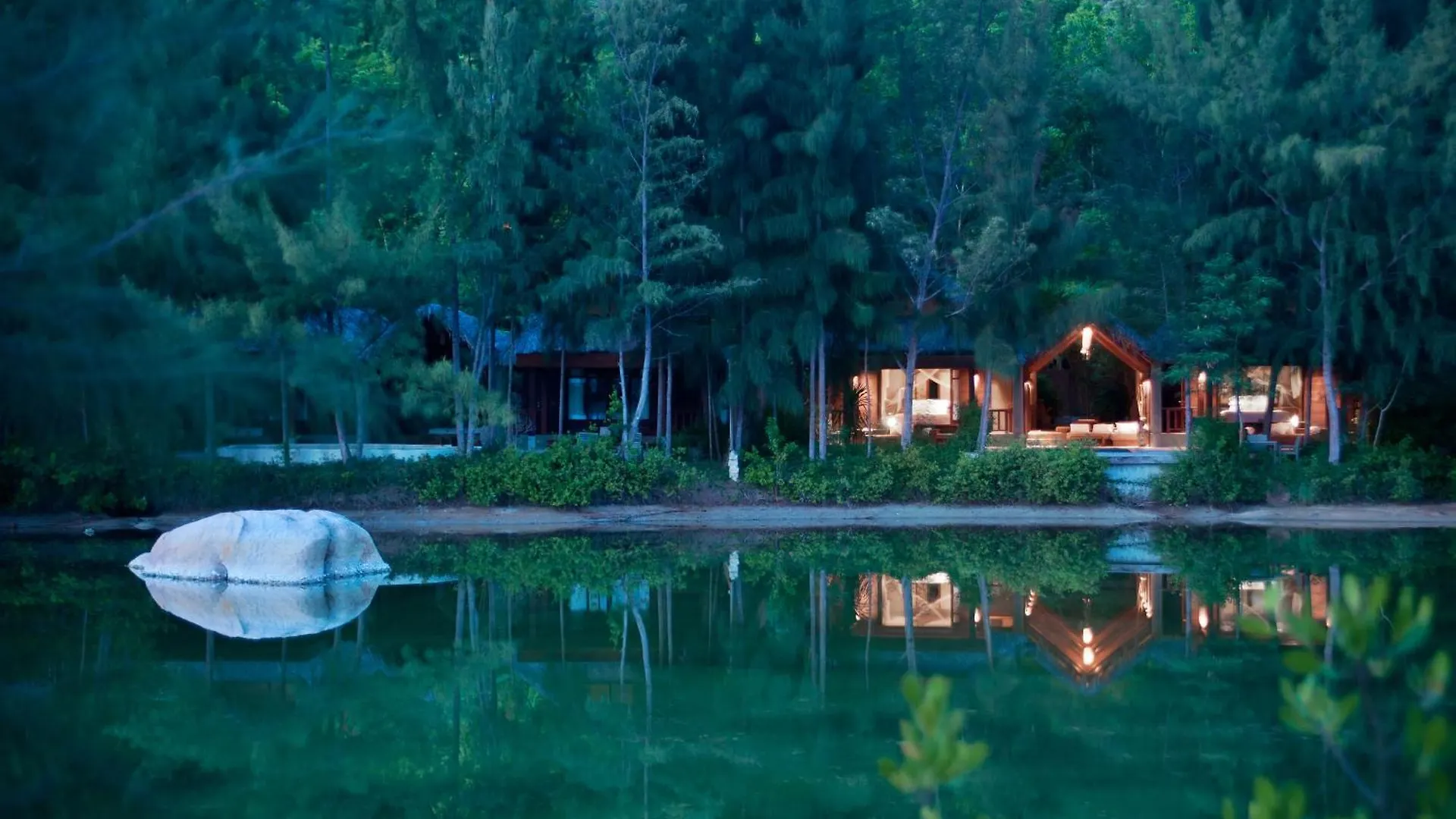 ***** Resort L'Alya Ninh Van Bay Vietnam
